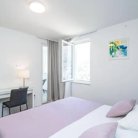 Διαμέρισμα Petra & Iva - One Bedroom With Balcony Ντουμπρόβνικ